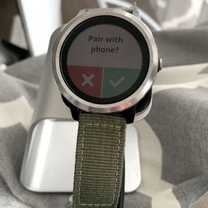 Mens Garmin Vivo Active 3